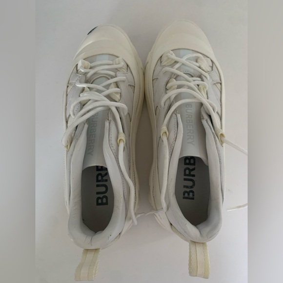 Burberry Arthur Chunky Trainers Size EU 39/US Size 9 White Sneakers - Picture 2 of 9